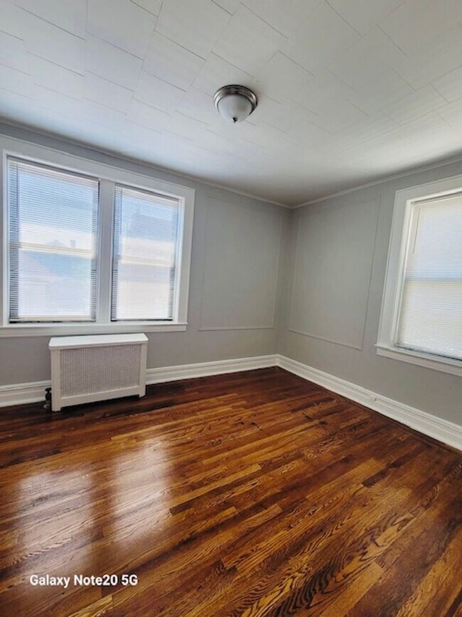 Interior Photo - Modern Kit/Bath, Heat/HW included, Professional Managers