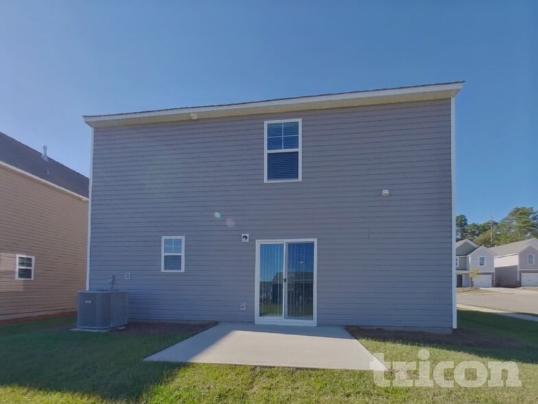 Building Photo - 1080 Crescent Moon Lp