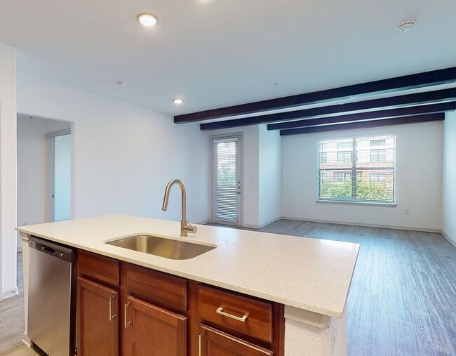 Building Photo - 3194 Parkwood-754.7