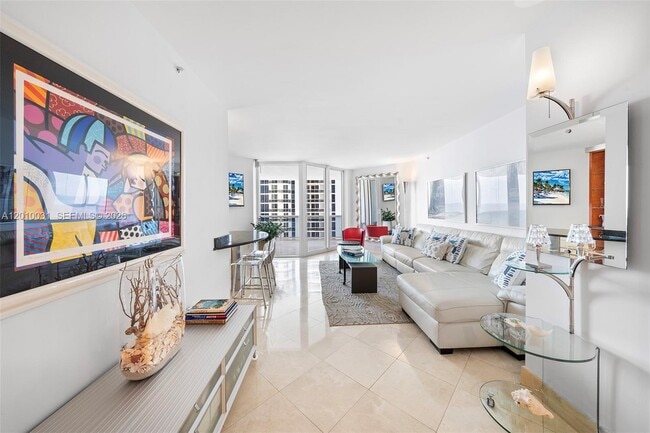 Building Photo - 4779 Collins Ave