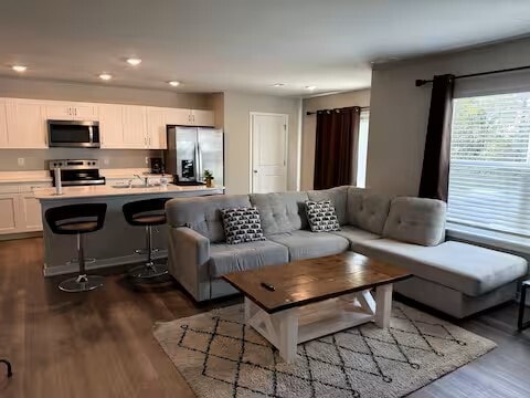 Building Photo - 4521 SE Ember Ln