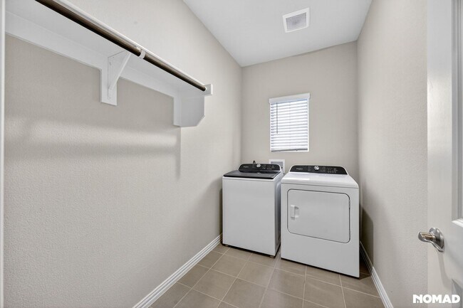 Building Photo - 3913 Marble Fls Dr