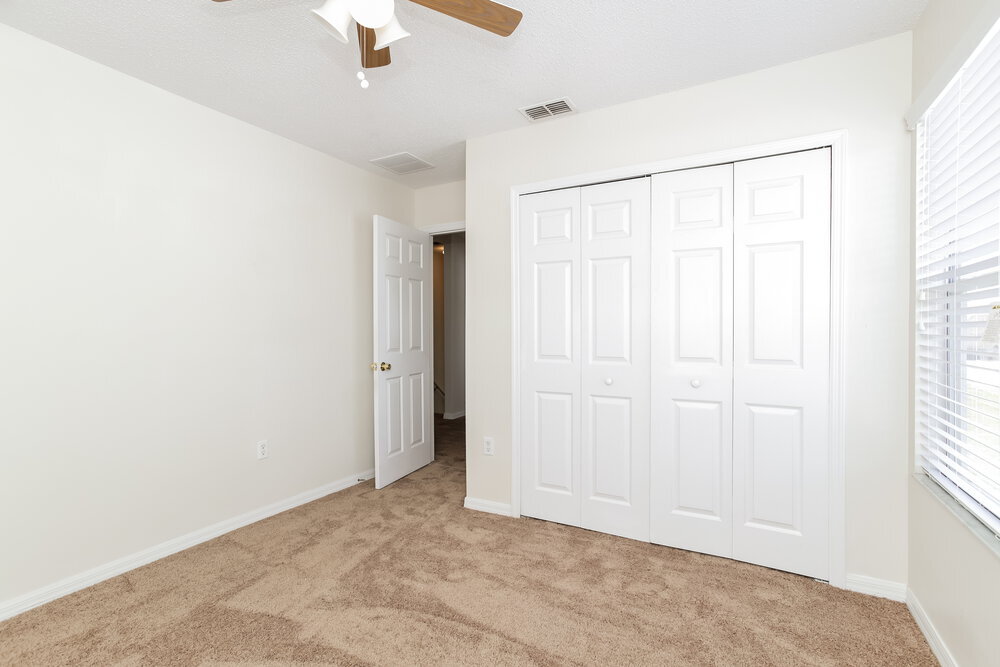 Building Photo - 1300 Creekview Ct