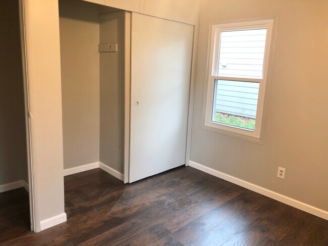 bedroom 2 - 1824 Miller Dr