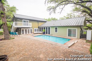 Building Photo - 9319 Oak Ledge Dr