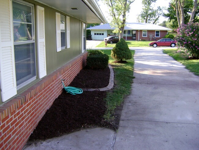 Building Photo - 3610 NW Michael St