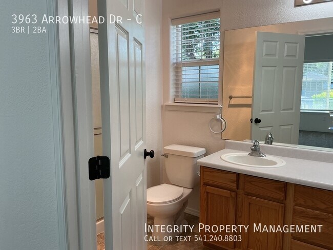 Building Photo - 3963 Arrowhead Dr