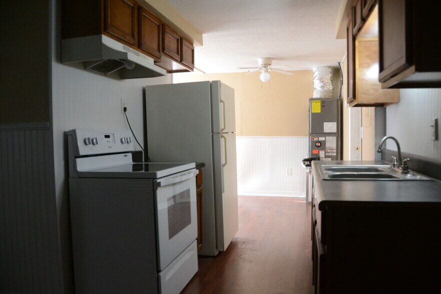 Building Photo - 817 Bay Street