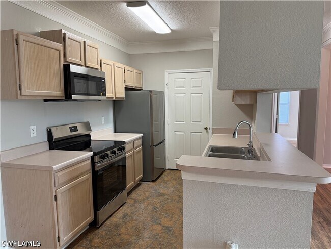 Building Photo - 11540 Villa Grand