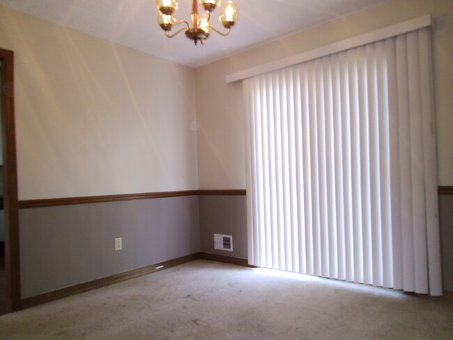 Dining room and rear deck - 3466 Winter Hill Drive