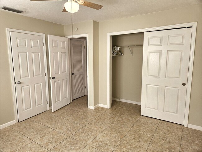 Building Photo - Annual 2nd Floor Condo For Rent located on...