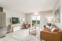 Building Photo - 205 Lakeshore Dr