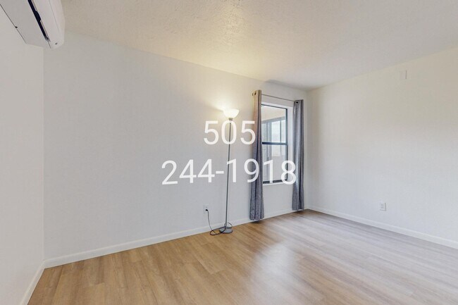 Building Photo - 876 Tramway Ln Ct NE