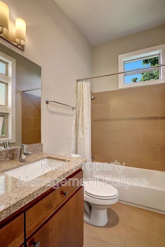Building Photo - 7745 Sand Point Way NE