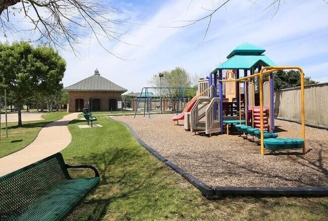 Building Photo - 17223 Valhallah Way