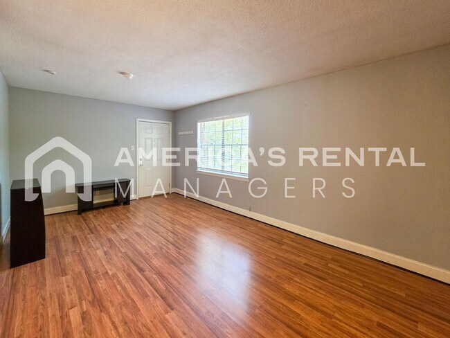 Building Photo - 3441 Sandner Ct