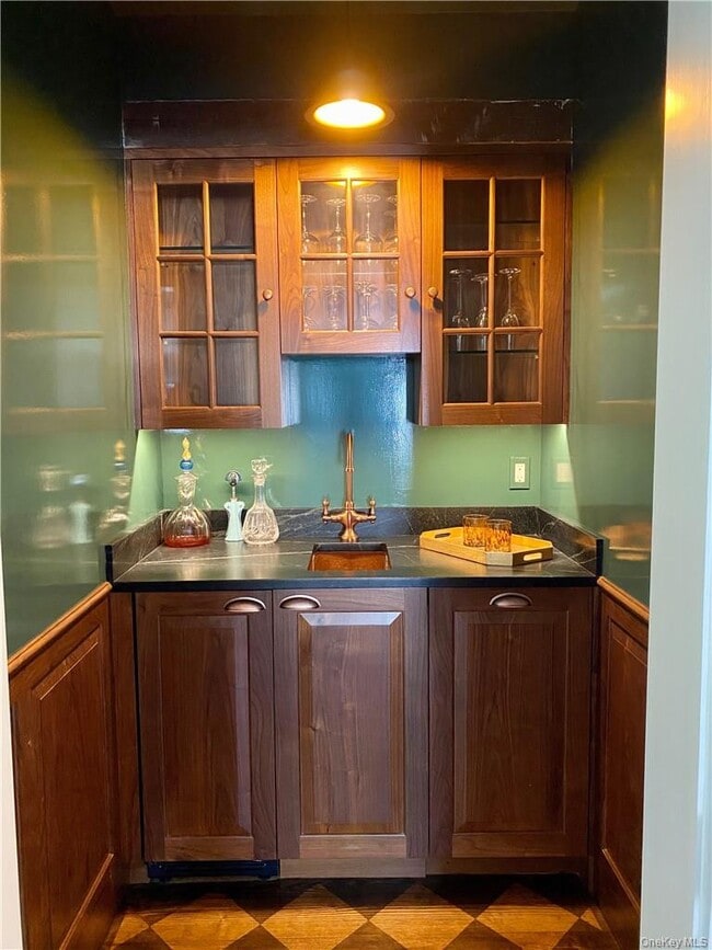 Building Photo - 333 Hook Rd