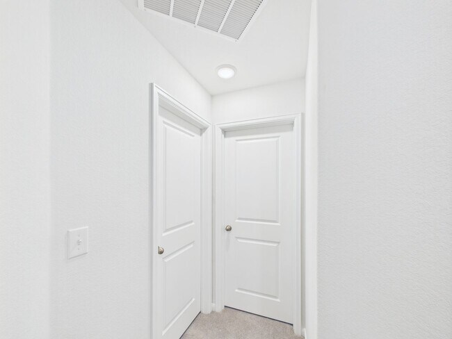 Building Photo - Santa Rita  Beauty