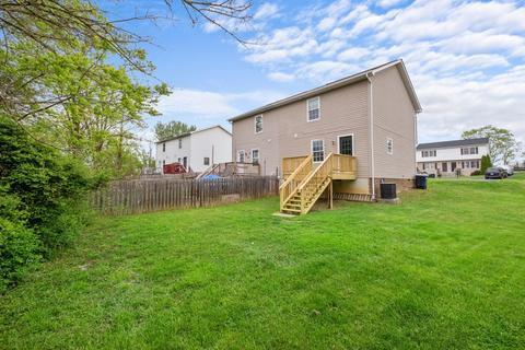 Building Photo - 137 Suter St