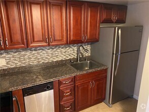 Building Photo - 305 Chateau Rive
