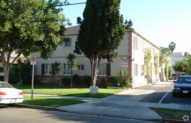 Primary Photo - 622 E Windsor Rd