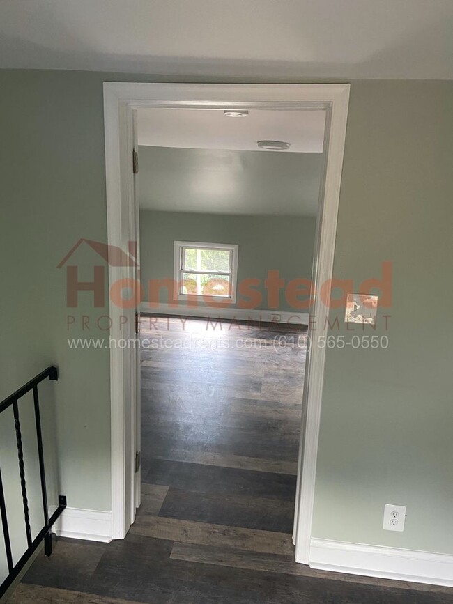 Building Photo - MARCUS HOOK 3 BEDROOM