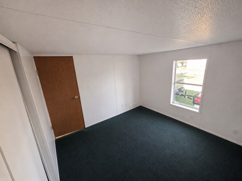 Building Photo - 11226 Greenwood Rd