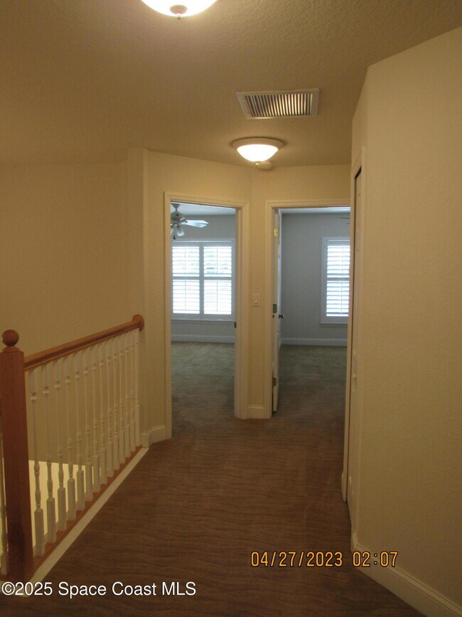 Building Photo - 302 King Neptune Ln