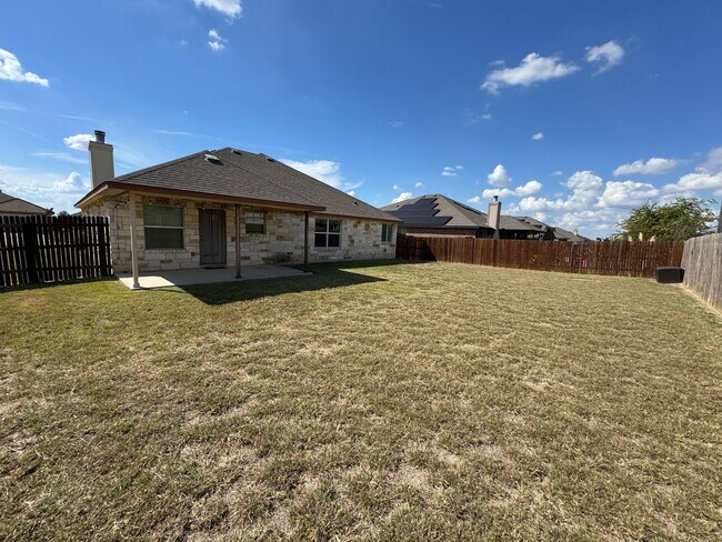 Building Photo - 9306 Cricket Dr
