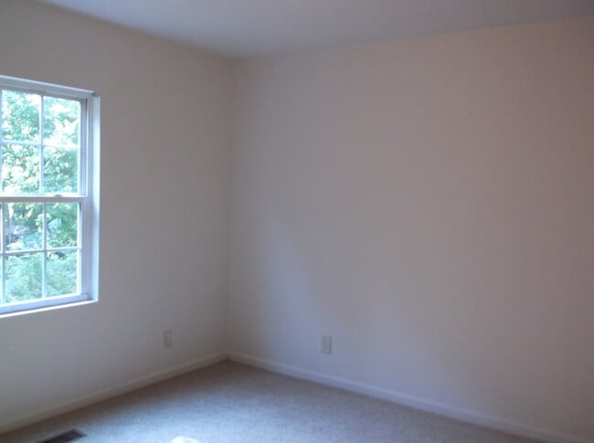 Building Photo - One Level House for Rent-Clemmonsville Rd....