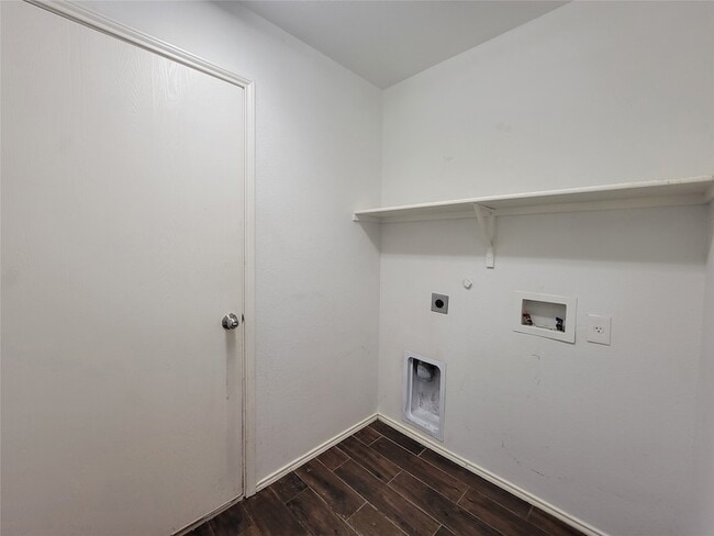 Building Photo - 1433 Kramer Ct