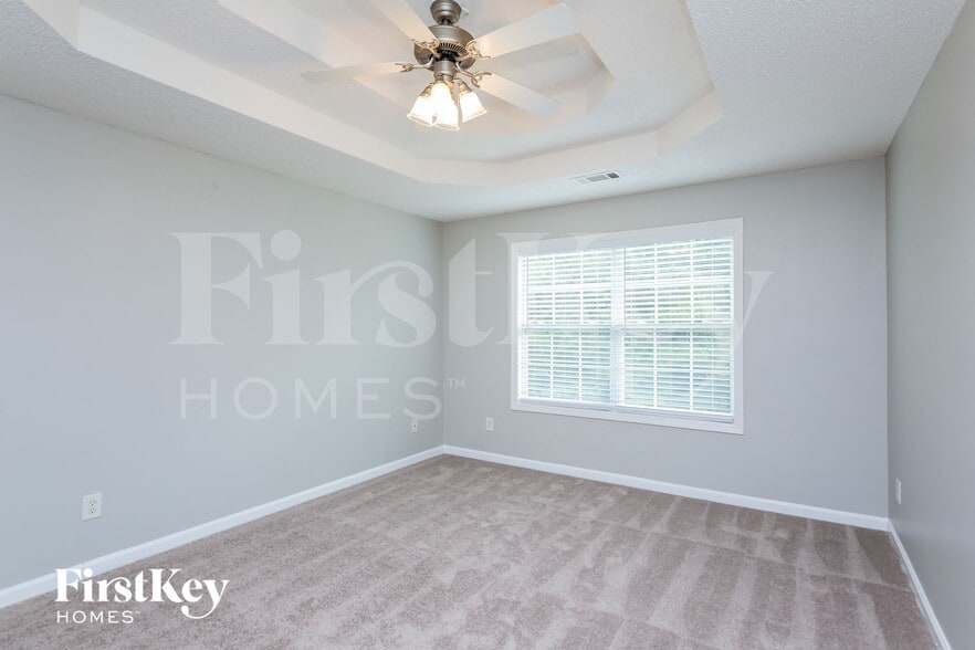 Building Photo - 833 Brandon Dr