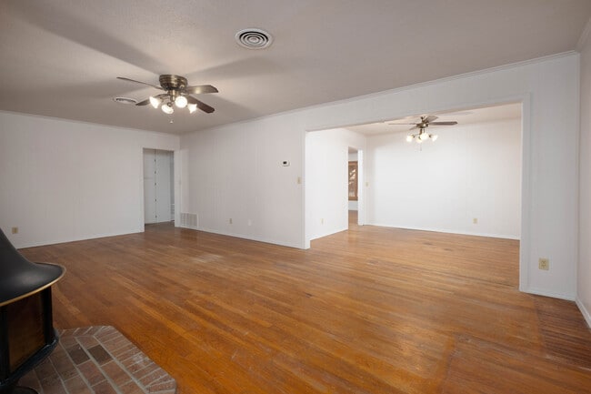 Building Photo - 2050 S Bowie St