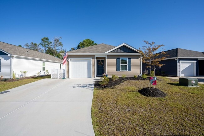 Building Photo - Charming 4-Bedroom Home in Desirable Water...