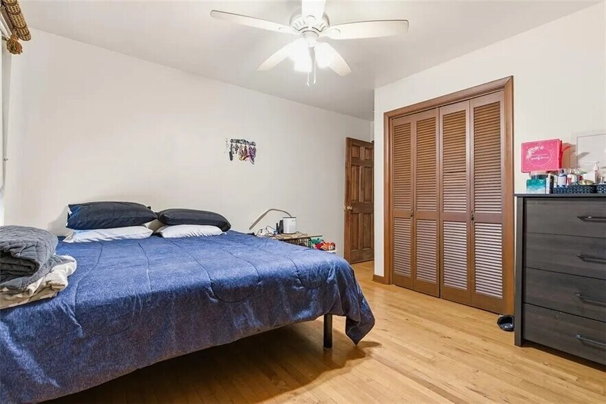 Building Photo - 100 S 12th St