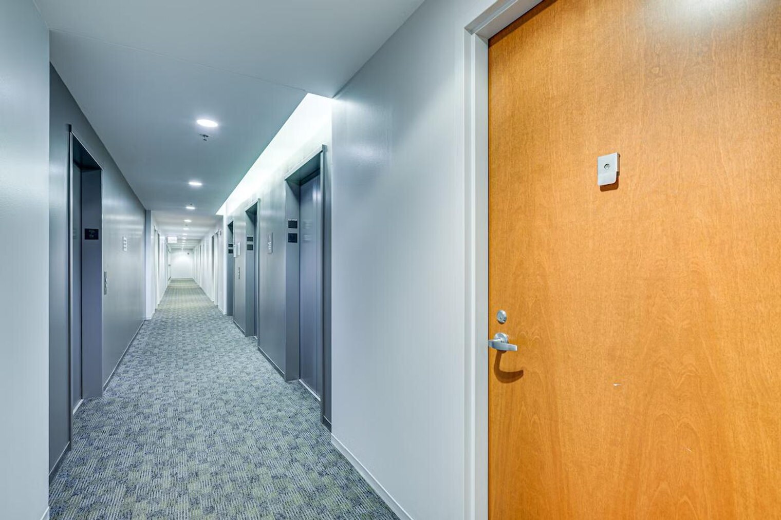 Building Photo - 235 W Van Buren St