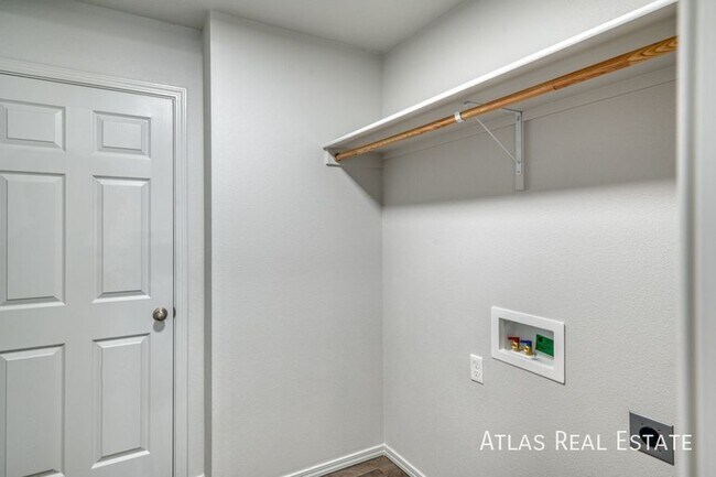 Building Photo - 12665 Lignite Dr