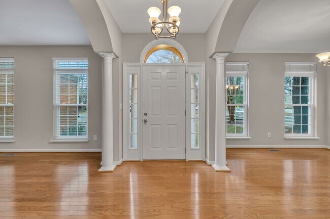 Building Photo - Spotless home for rent in sought after Fie...