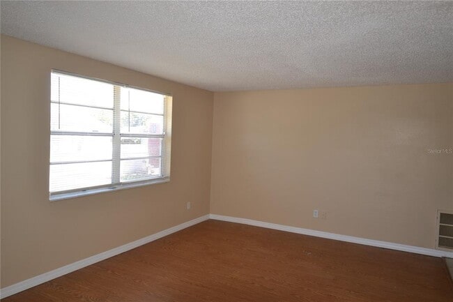 Building Photo - 2143 Chatlin Rd