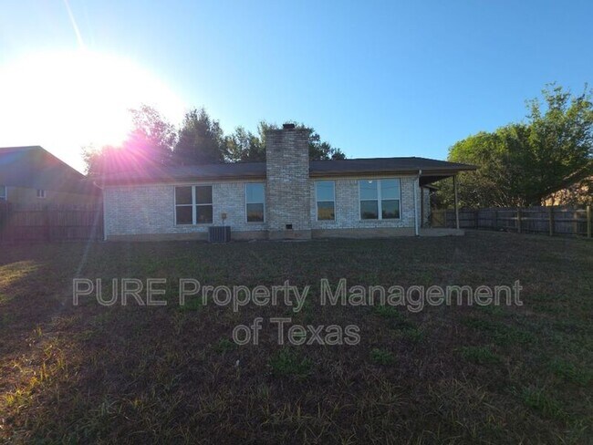 Building Photo - 304 McClendon Dr