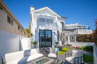 Building Photo - 1048 Isabella Ave