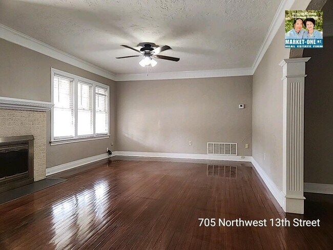 Building Photo - 705 NW 13th St