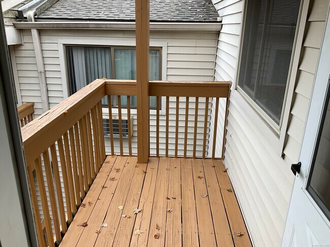 Building Photo - 157 Woodland Dr