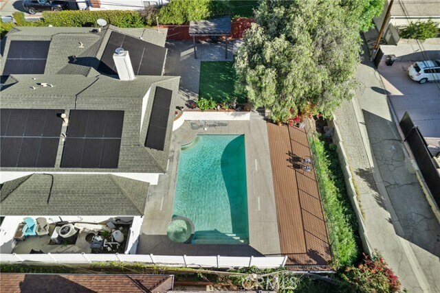 Building Photo - 9558 Swinton Ave