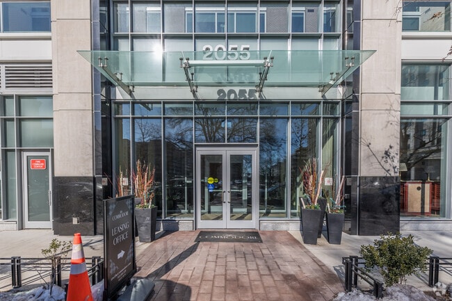 Entrance - Windsor Courthouse