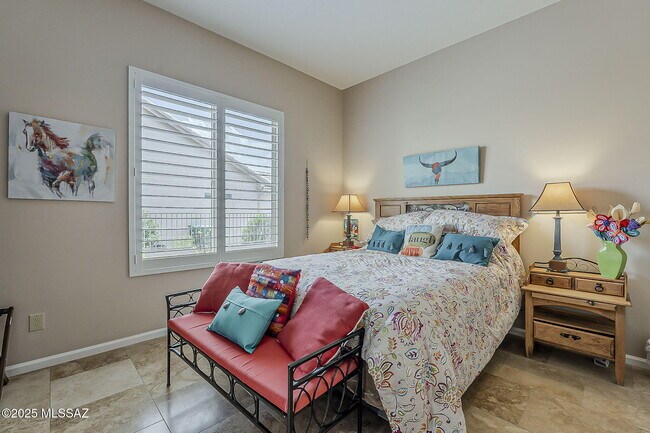 Building Photo - 65473 E Rose Ridge Dr