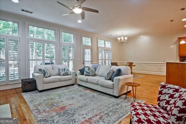 Building Photo - 6245 Spalding Dr