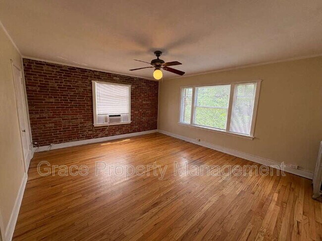 Building Photo - 1416 N Downing St