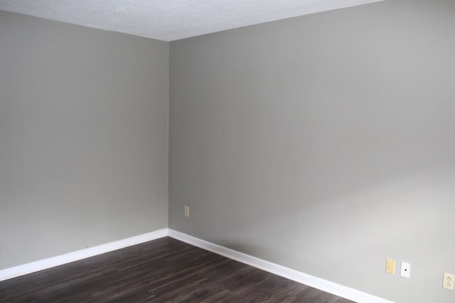 Building Photo - 2324 Jim Stokes Ct