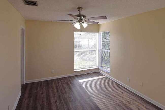 Building Photo - 10656 Shady Pond Ln